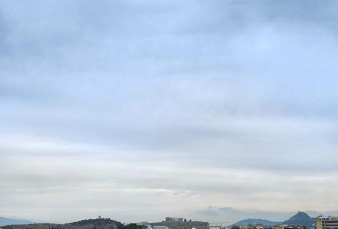 Καιρός σήμερα: «Διπρόσωπος» με βροχές και ηλιοφάνεια – Στους 19 βαθμούς η θερμοκρασία