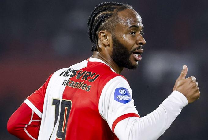 Η Φέγενορντ δεν θα ανανεώσει το συμβόλαιο του Στέρλινγκ