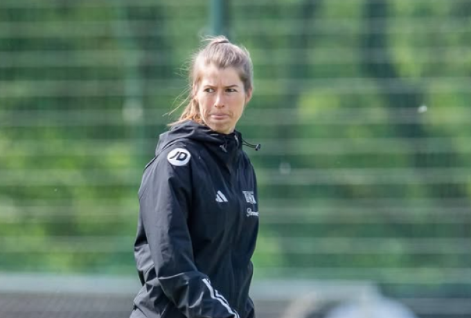 Ο αθλητικός διευθυντής της Ουνιόν απάντησε στις αντιδράσεις για την πρόσληψη γυναίκας προπονητή