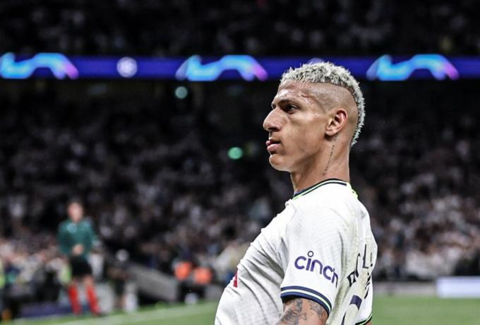 Ριτσάρλισον: «Πολλές φορές, σκεφτόμουν να πέσω πάνω σε τοίχο»