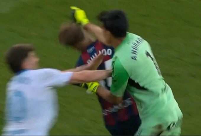 Ισπανία: Ποινή-σοκ στον τερματοφύλακα της Σαραγόσα που γρονθοκόπησε αντίπαλο!