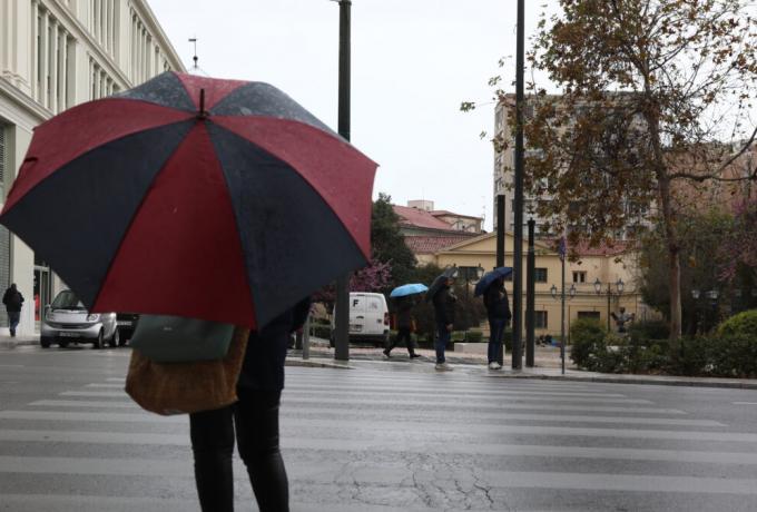 Καιρός σήμερα: Βροχές σε Αθήνα και Θεσσαλονίκη