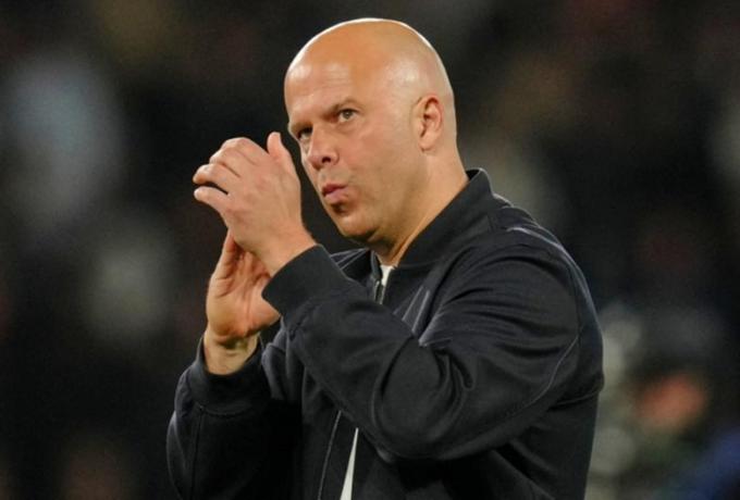 Σλοτ: «Δεν αλλάζουμε προσέγγιση, μπορούμε την υπέρβαση με Παρί στο Άνφιλντ»