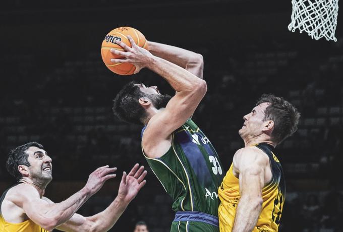 BCL: Στη 3η θέση η Μάλαγα, νίκησε την Τενερίφη