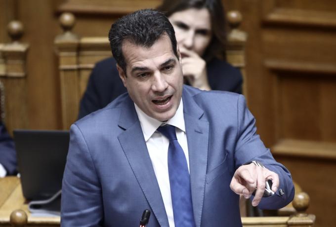 Πλεύρης: «Κλείνει οριστικά η δομή φιλοξενίας αιτούντων άσυλο στις Θερμοπύλες - Παραδίδουμε τον χώρο στους κατοίκους»