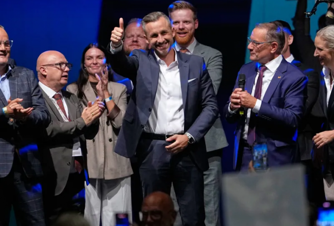 Κρουπάλα: «Ξεκάθαρη εντολή να κυβερνήσει» η AfD - Ελπίζω να παραιτηθεί ο Μερτς