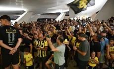 Πανικός στη Λευκωσία για το Τρόπαιο της ΑΕΚ! (pics)
