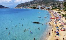 Από ταπεινό ψαροχώρι, top προορισμός: Σε 2 ώρες με αμάξι, κολυμπάς σε κρυστάλλινα νερά και κάνεις τις πιο ξεκούραστες διακοπές