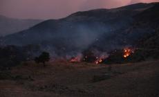 Ολονύχτια μάχη με τις φλόγες στο Ρέθυμνο – Νέα αναζωπύρωση στην Πρέβελη