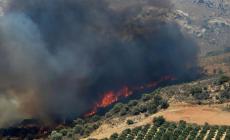 Χάος στο Ρέθυμνο: Ανεξέλεγκτη η φωτιά, καίει σε μέτωπο 15χλμ. - Καθηλωμένα τα εναέρια λόγω των ισχυρών ανέμων