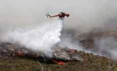 Αγωνία στο Ρέθυμνο, αναζωπυρώσεις στην Πάρο – Ανεξέλεγκτη η φωτιά στην Αχαΐα (vids)