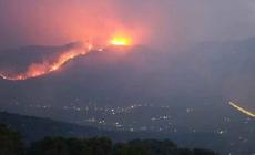 Καίγονται Κιθαιρώνας και Γεράνια Όρη - Τραγωδία χωρίς τέλος