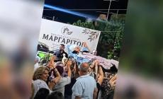Ρέθυμνο: Έβαλαν κατάκοιτη ηλικιωμένη σε ξαπλώστρα και την πήγαν στο πανηγύρι του χωριού