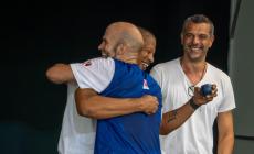 «Guest» εμφάνιση - έκπληξη του Μπατίστ στην προπόνηση της Εθνικής - Χαμόγελα και αγκαλιές με πρώην συμπαίκτες