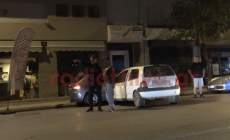 Άγριο επεισόδιο μεταξύ δύο ανδρών στη Θήβα: Τσακώθηκαν και Ρομά πήρε το αμάξι του και εμβόλισε το ΙΧ ενός αλλοδαπού, δείτε βίντεο