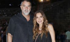 Δέσποινα Βανδή για Βασίλη Μπισμπίκη: Κοιμόμαστε κάθε βράδυ αγκαλιά, μεταξύ μας υπάρχει βαθιά αγάπη