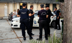 Κάμερες πάνω στις στολές των αστυνομικών σε επτά περιοχές της Αθήνας - Αύριο ξεκινά η εφαρμογή