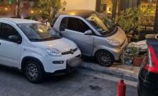 Νέα Ερυθραία: 80χρονος πάτησε γκάζι αντί για φρένο και «καβάλησε» τραπεζοκαθίσματα