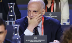 Τέμπας κατά Ινφαντίνο: «Δεν πρέπει να παραμείνει πρόεδρος της FIFA»