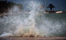 Καιρός σήμερα: Στους 33 βαθμούς Κελσίου η θερμοκρασία στην Αττική – Μικρή εξασθένηση των ανέμων