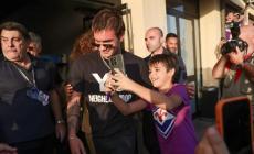 «Γκρέμισαν» την Φλωρεντία οι οπαδοί της Φιορεντίνα στην υποδοχή του Μασταντουόνο! (vid)