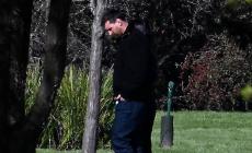 Συντετριμμένος ο Μέσι στην κηδεία του πατέρα του (vid)
