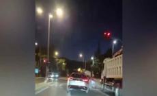 Χειροπέδες σε 21χρονο που παραβίασε κόκκινο στη Λεωφόρο Πεντέλης - Παραλίγο να χτυπήσει πεζό σε διάβαση