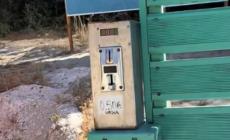 Ντουζιέρα με... κουμπαρά και κόστος μισό ευρώ σε παραλία της Θάσου: Το βίντεο στο TikTok και... ο διχασμός