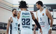 Τέσσερις διψήφιοι και κορυφαίος ο Σάριτς στη νίκη της Εφές επί της Λοκομοτίβ Κουμπάν