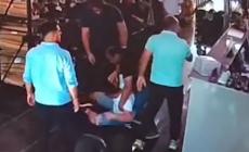Ιδιοκτήτες καταστήματος ξυλοκόπησαν μέχρι θανάτου εργαζόμενο, επειδή είχαν υποψίες ότι έκλεψε (vid)