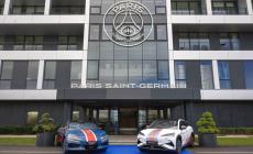 Ο Όμιλος BYD παραχωρεί οχήματα στην ομάδα γυναικών της Παρί Σεν Ζερμέν (pics)