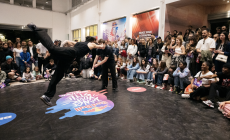 Red Bull Dance Your Style:  Οι 16 καλύτεροι street dancers στην Ελλάδα σε εκρηκτικά 1v1 battles — εσύ αποφασίζεις τον νικητή!