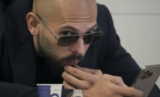 Ο Άντριου Τέιτ κατηγορείται για εμπορία ανηλίκων και ξέπλυμα χρήματος στη Ρουμανία