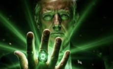 Ο Τραμπ γίνεται... Green Lantern και βαφτίζει τη Σελήνη «αμερικανική»