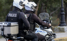 Πάτρα: Γυναίκα απειλούσε να αυτοκτονήσει με μαχαίρι - Την σταμάτησαν αστυνομικοί