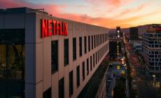 Άντε πάλι: Έρχονται νέες αυξήσεις τιμών στο Netflix - Πόσο θα πληρώνουμε το κάθε πακέτο