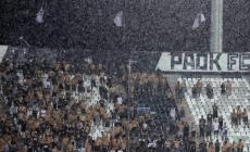 Ποια βροχή; Οι φίλοι του ΠΑΟΚ έστησαν «ασπρόμαυρο» πάρτι στην Τούμπα! (vids)