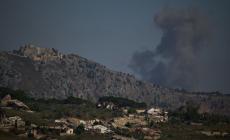 Iσραηλινοί βομβαρδισμοί και ρίψεις φωτοβολίδων στον νότιο Λίβανο