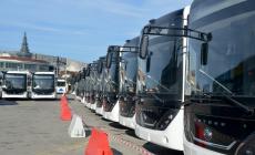 ΜΜΜ: Στόχος 6.000 οδηγοί σε μια πενταετία - Επενδύσεις άνω των 700 εκατ. ευρώ και 53 λεωφορεία υδρογόνου