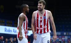 Κριτική Ολυμπιακού: Καθάρισε η τριπλέτα Βεζένκοφ, Μοντέρο και Εντζάι