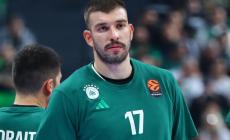 Πρόβλημα με Ρογκαβόπουλο: Μυϊκός σπασμός, δύσκολα θα αγωνιστεί με Μακάμπι