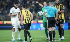 Όσο το βλέπεις, τόσο εξοργίζεσαι αλλά ας αφήσουμε τον... Κόκκινο και ας μιλήσουμε για Champions League