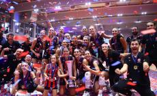 Χαμός στην απονομή του Super Cup στον Πανιώνιο, κοφετί και αγκαλιές