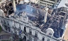 Καταστράφηκε ολοσχερώς το ιστορικό δημαρχείο της Λιμόζ που χρονολογείται από το 1883 - Εικόνες από drone