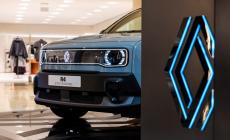 Το νέο Renault 4 E-Tech Electric Canvas Roof στο Golden Hall