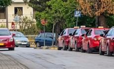 Ροντέο το κέντρο της Λαμίας: Ξυλοδαρμός ταξιτζήδων για μία κλήση - Στο νοσοκομείο ο ένας