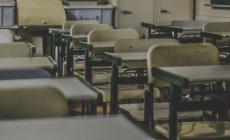 Αίγιο: Χάος σε σχολικό συγκρότημα – Έκλεψαν εξοπλισμό και προκάλεσαν ζημιές 15.000 ευρώ