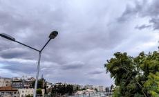 Καιρός σήμερα: Συνεχίζουν οι βροχές σε Κρήτη και Δωδεκάνησα – Άνοδος της θερμοκρασίας