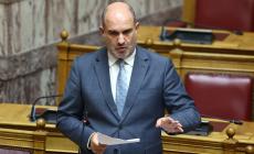 Υφυπουργός Οικονομικών στην Βουλή: «Θα δούμε και την αλυσίδα του Λιόλιου - Θα σας ξετρυπώσουμε»