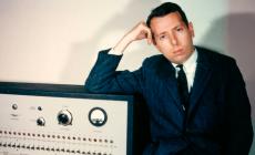 Θα βασάνιζες έναν άγνωστο αν σου το ζητούσαν; Το πείραμα Μίλγκραμ που αποκάλυψε τη σκοτεινή πλευρά της υπακοής